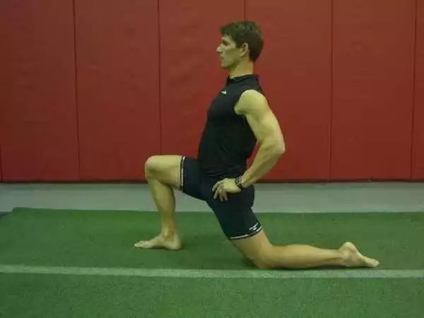 20多岁让腿变直的方法,25岁之前怎么让腿长长