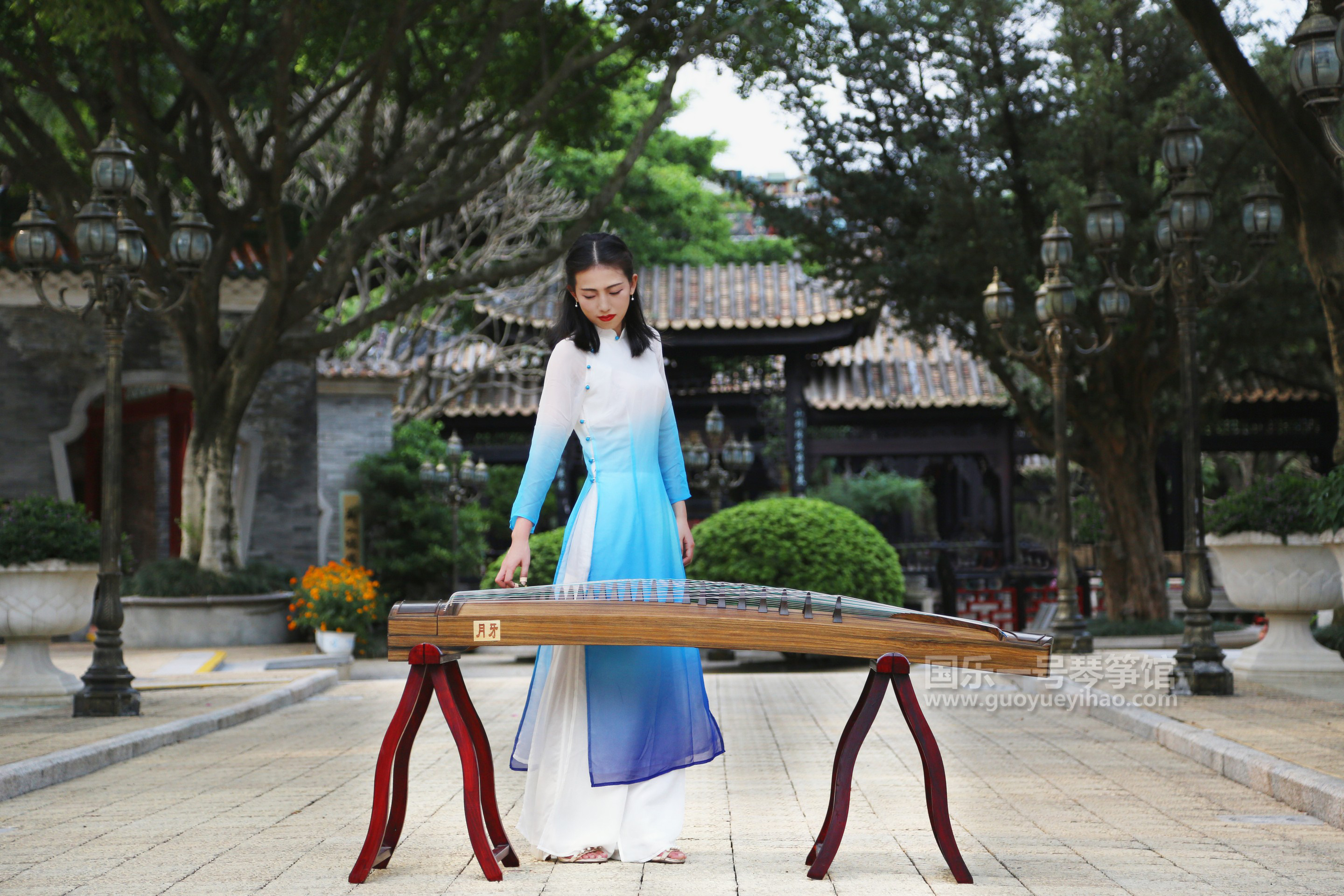 初学古筝要买哪种古筝合适,初学买儿童古筝怎么挑选