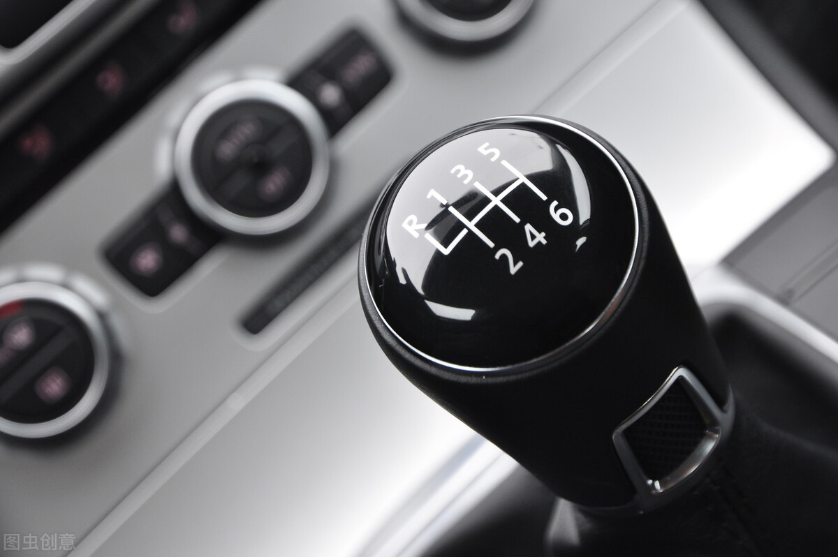 手动挡怎样起步又快又稳,手动挡怎么起步又快又稳视频