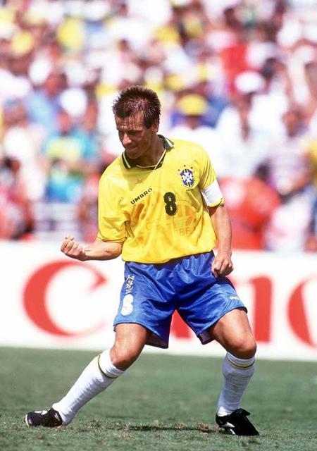 世界足坛最伟大的十大球星,世界上最伟大的11个足球号码