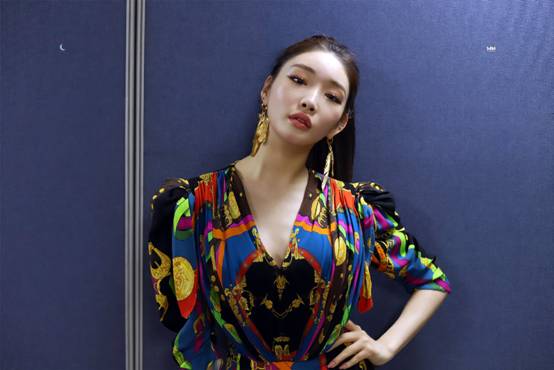 请夏回归,请夏回归舞台