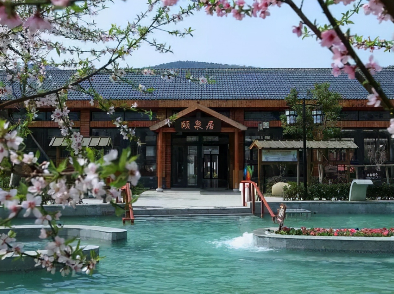 冬季泡汤休闲好去处,秋冬泡汤好去处