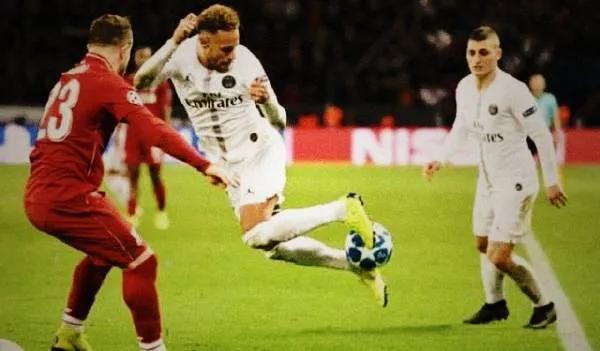 铁打的梅西流水的球迷,铁打的梅西流水的三叉戟