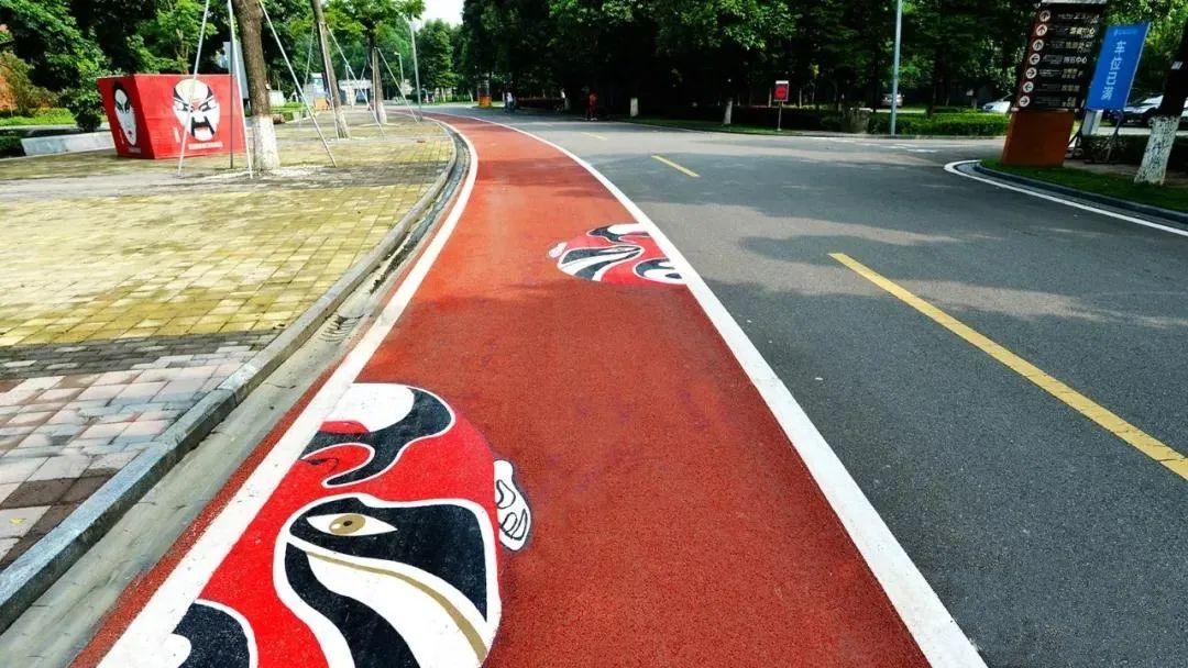 成都绿道被隔开,成都被3条路包围的楼盘