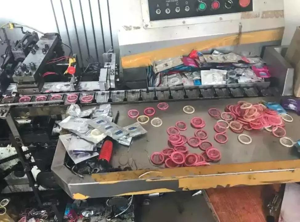 杜蕾斯001安全套旗舰店直播间秒杀,杜蕾斯安全套96.9元3枚装价格