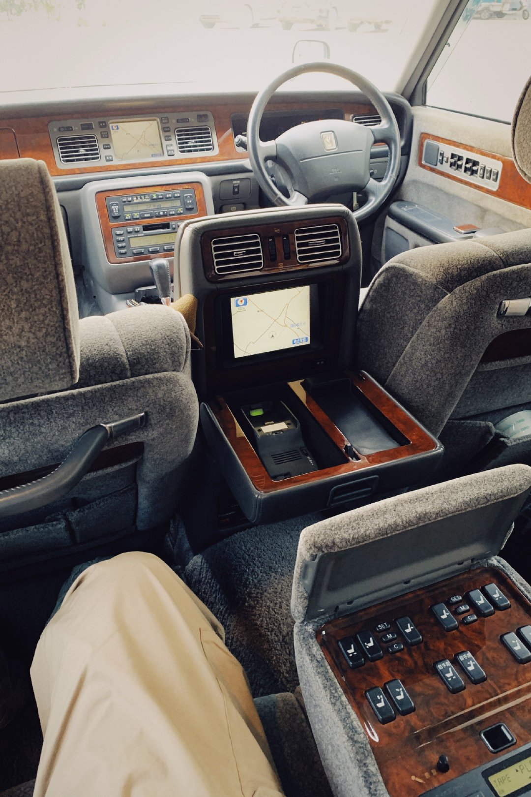 1997丰田世纪顶级v12多少钱,丰田century改装