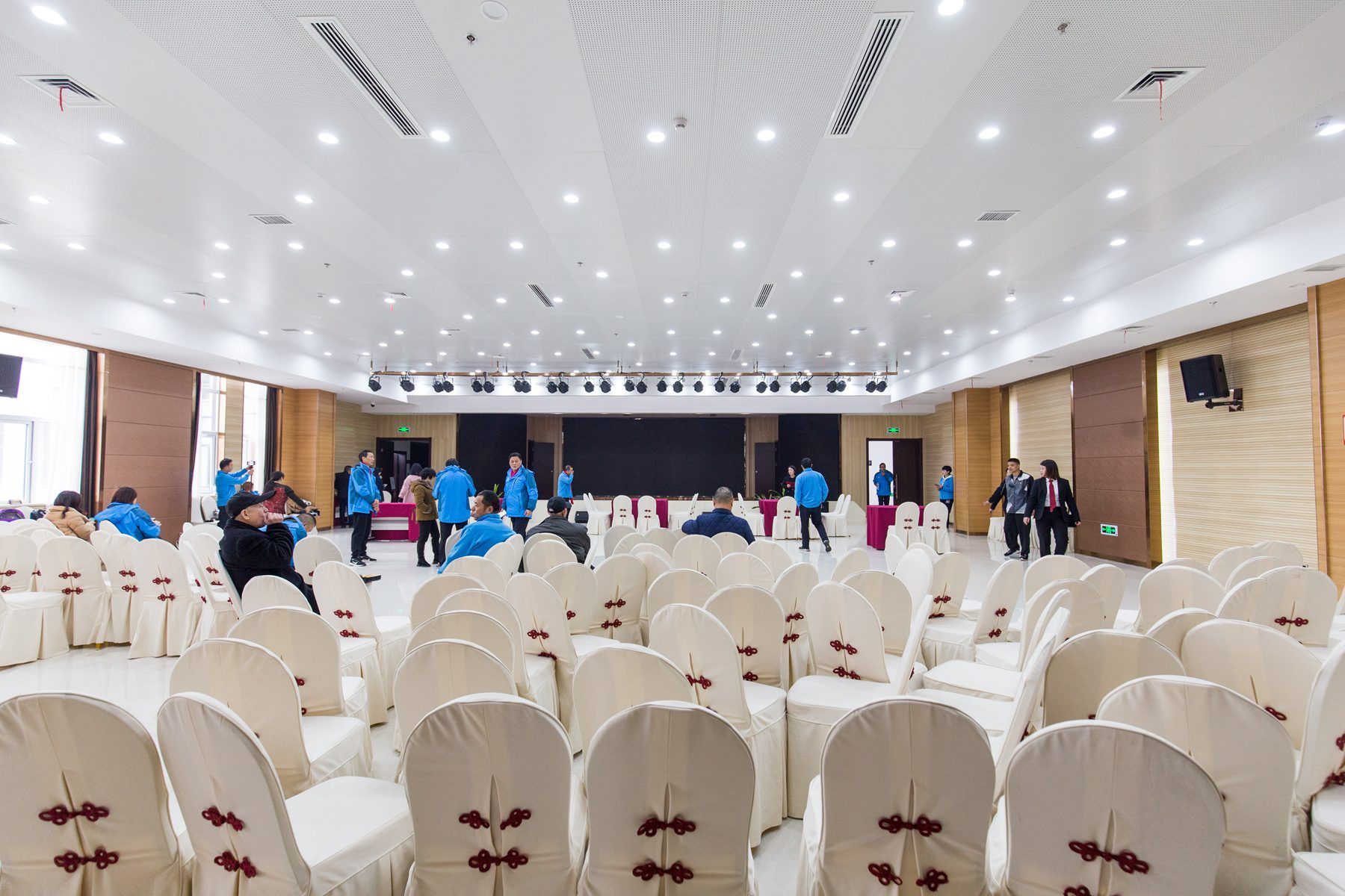 武汉哪里吃螃蟹风景最好,武汉人去青岛玩的地方