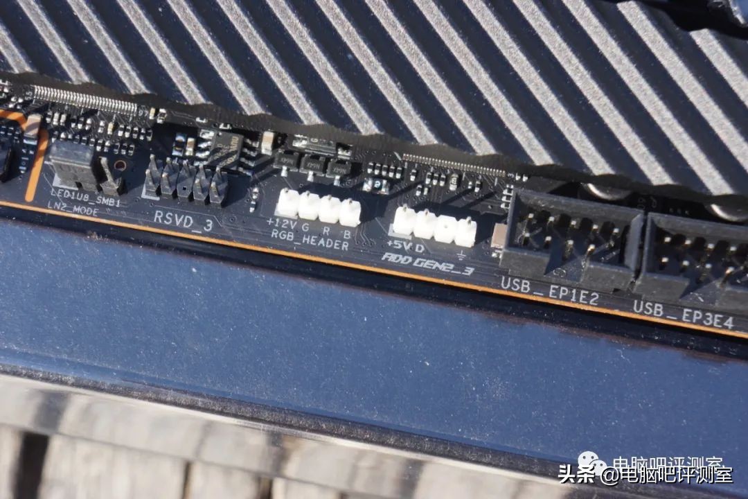 华硕rogmaximusxiii双卡,华硕rogmaximus主板对比