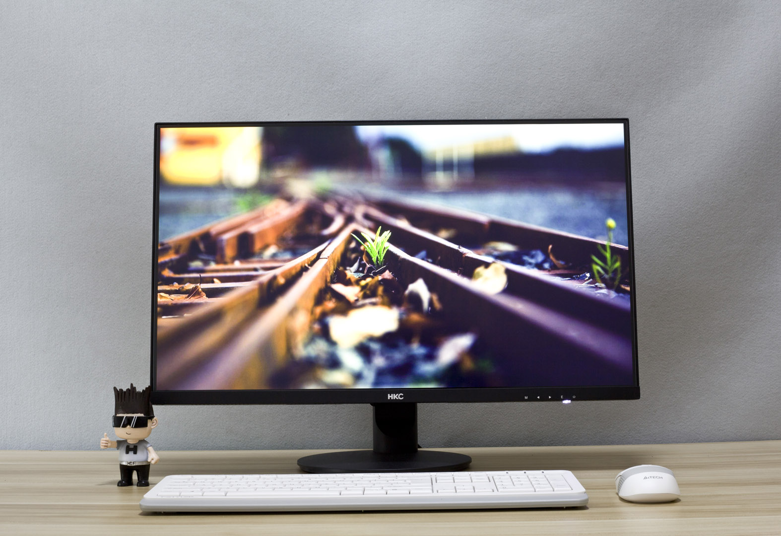 ips技术和ips面板哪个更好,ips面板和tn面板有什么区别