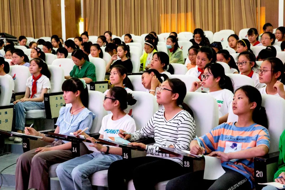 启慧|笑迎花季，成长不烦恼