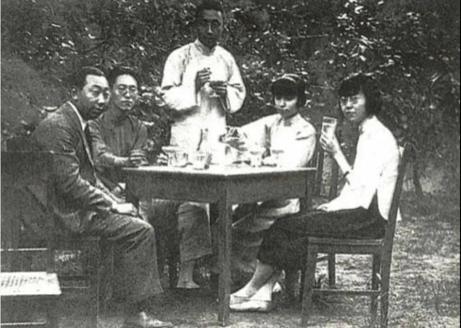 民国著名才女年轻时,民国第一才女去世后续