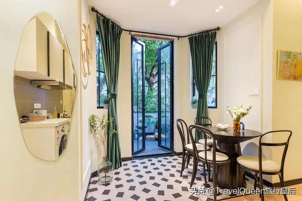 欧洲airbnb民宿,魔都这些超豪华泳池酒店