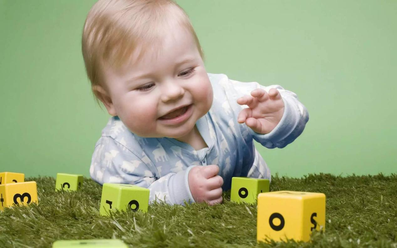 孩子有大脑发育迟缓怎么治疗,孩子明显智力发育迟缓的症状