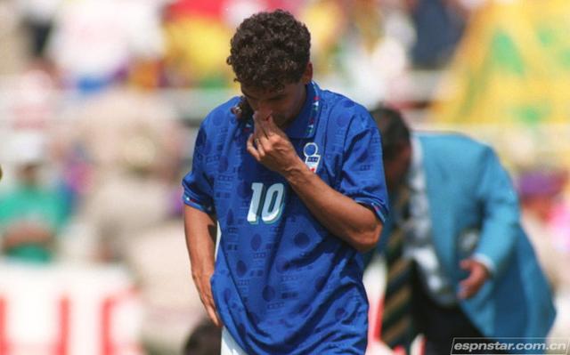 传奇球员过人,盘点球员们他们进球的招牌动作