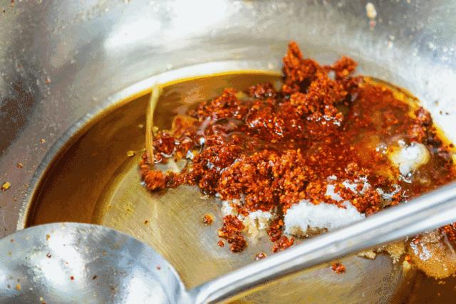 辽宁大姐秘制麻辣拌,东北女孩卖东北麻辣拌