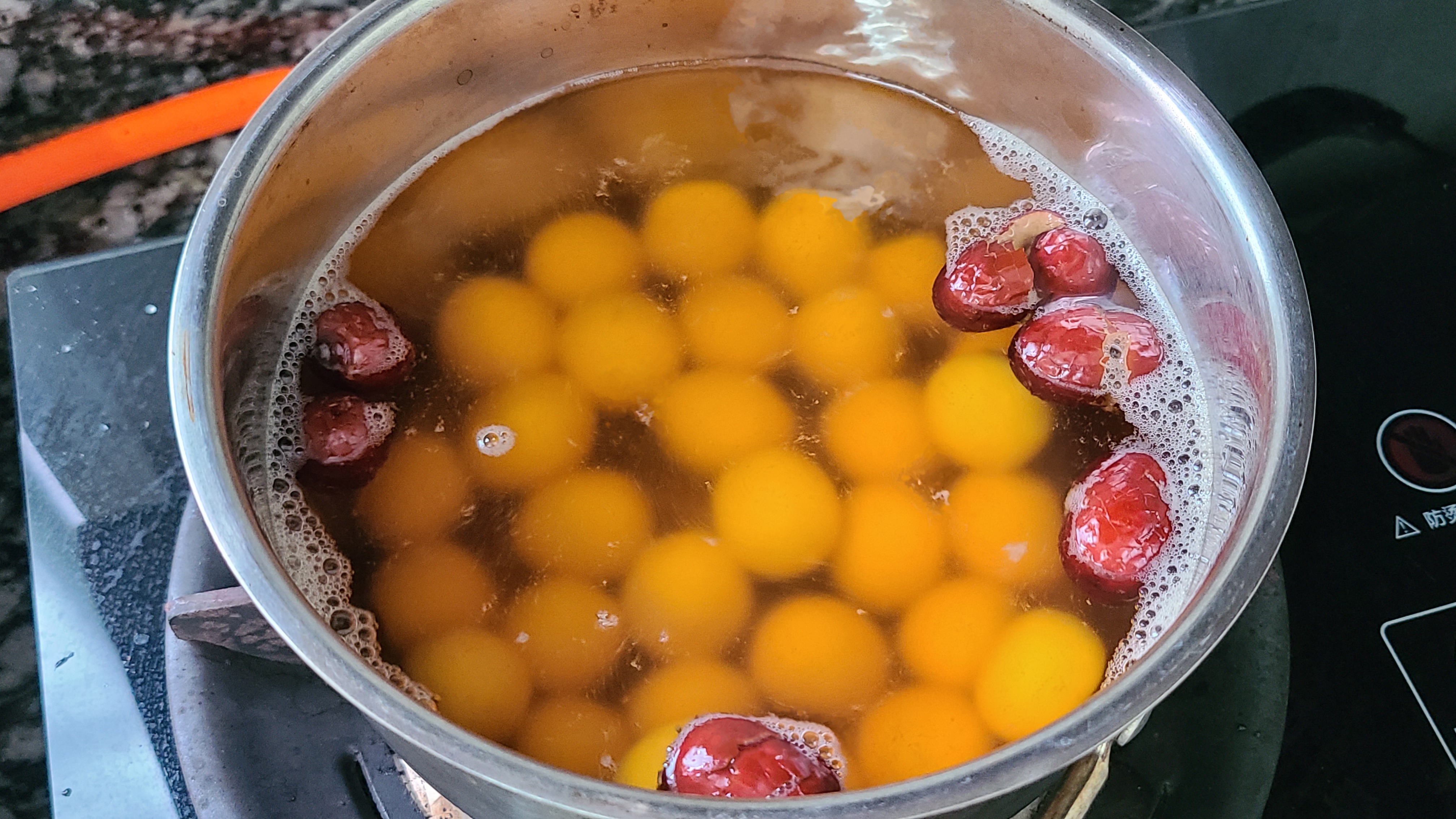 冬天广东正宗粤式糖水,广东秋冬糖水怎么做