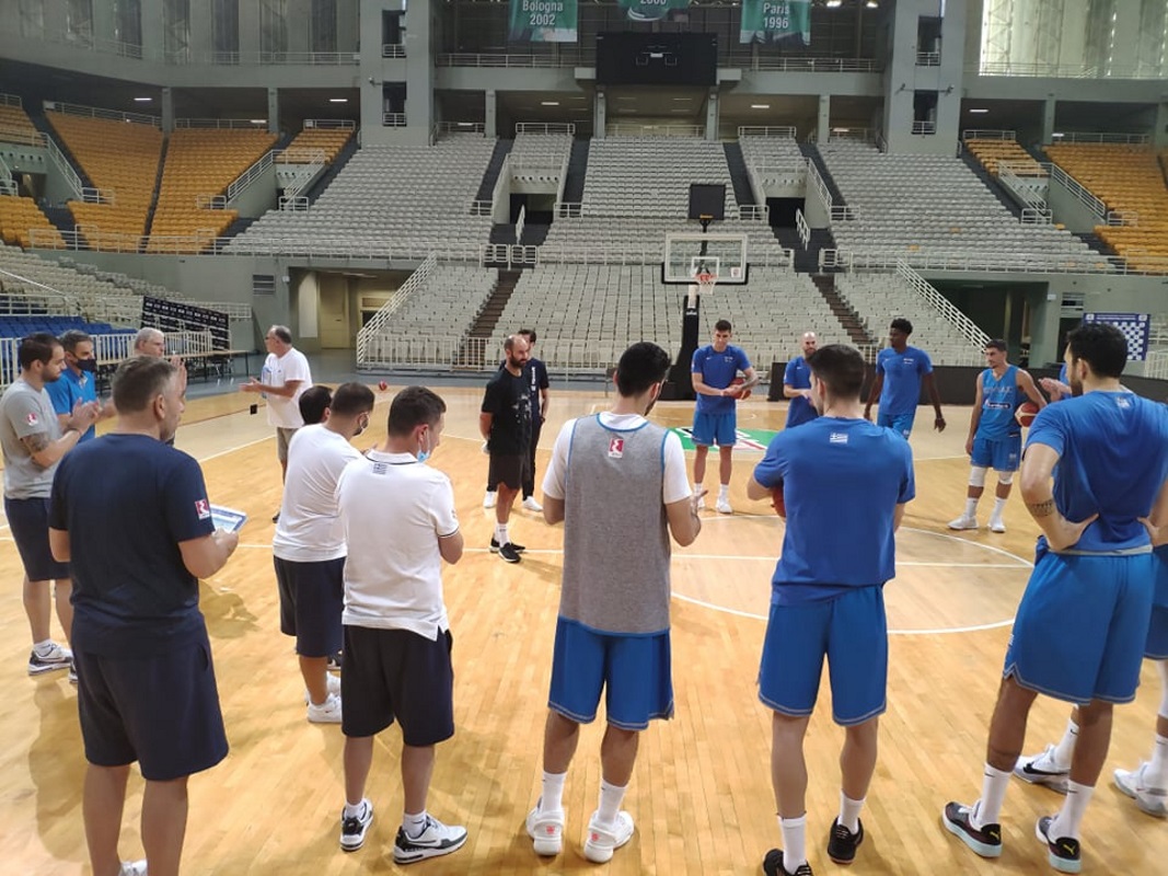 斯潘努利斯由于伤病，被希腊国家队排除出奥运预选赛阵容