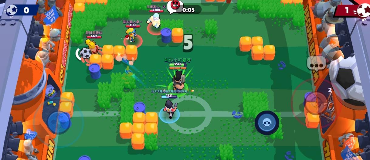 荒野乱斗足球顶级配合,荒野乱斗公牛玩足球趴在地上