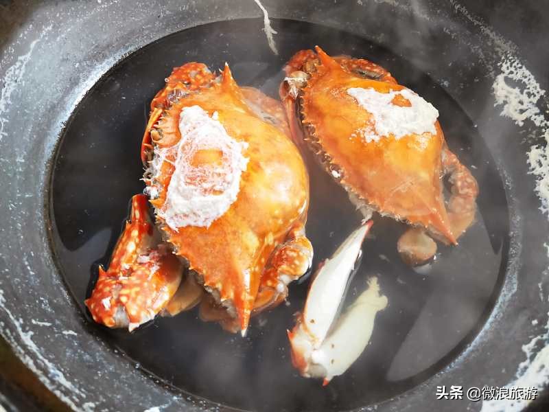 “死螃蟹”上餐桌，被一抢而光，渔家乐老板道出了一个秘诀