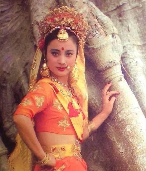 玉兔精李玲玉晒近照,玉兔精李玲玉抖音