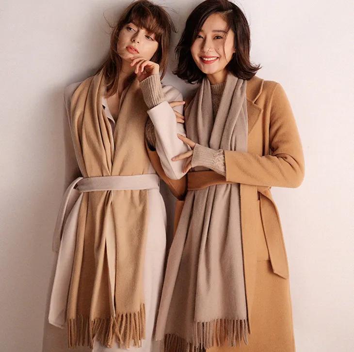 羊绒围巾很温暖,流行的羊绒围巾