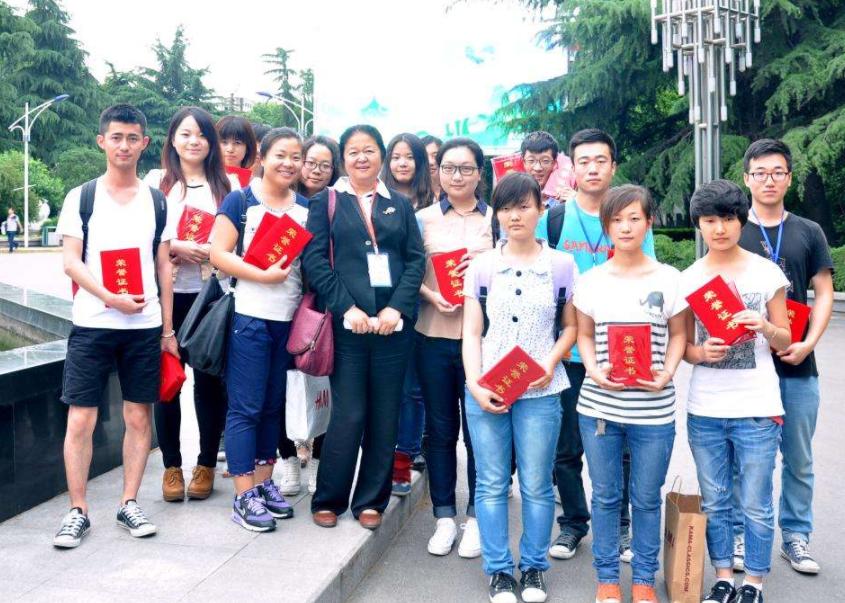 论述教育改革未来发展趋势,深入浅出地解读了中国教育2035