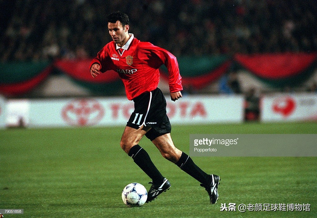 锐步历年足球鞋,历年锐步足球鞋