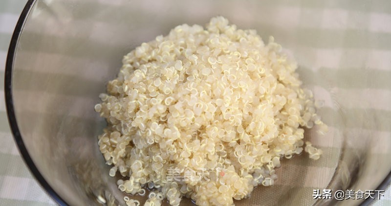 藜麦热量那么高为什么减脂能吃,适合减脂的早餐主食藜麦