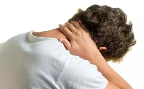 一招消除落枕,4个小妙招缓解落枕痛