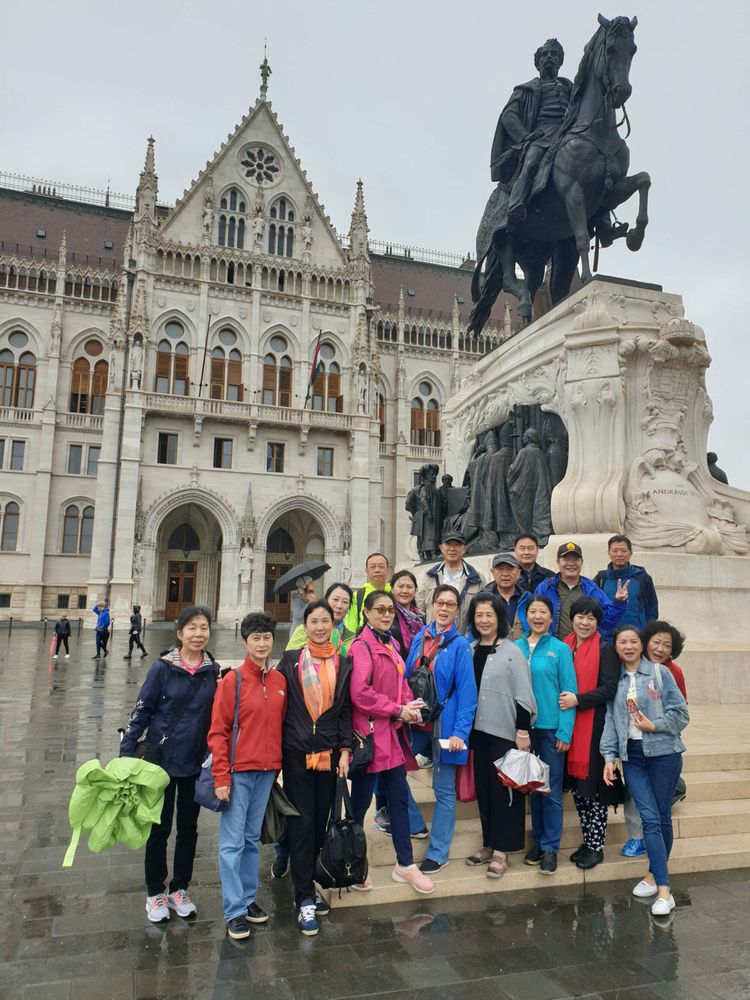 匈牙利的首都,当年陈强曾到此,两个儿子取名“布达”“佩斯”