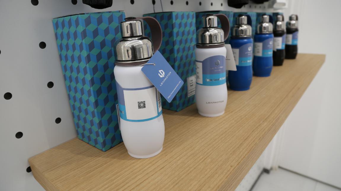 把店开在没有人流的商圈,把店开在小区里也没想过会挣钱