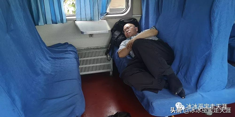 绿皮车成渝铁路上运行,川黔铁路最后的绿皮车