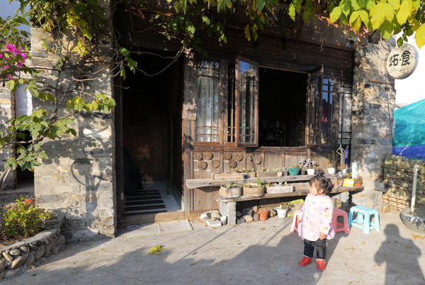 千年古村的老街,霞山古村落在哪里