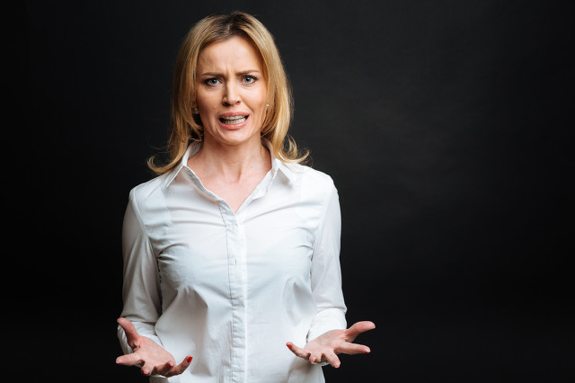 跟同事关系不好怎么相处,不会说话不会和同事相处怎么办