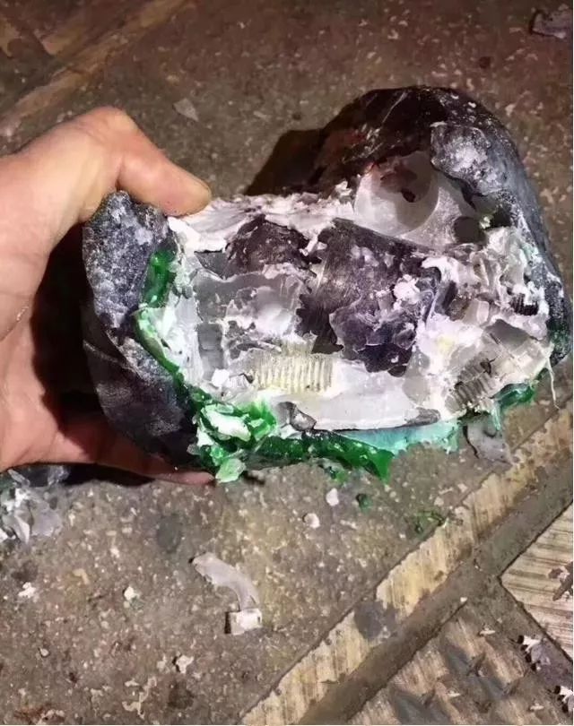 翡翠原石马崇仁 (翡翠大王马崇仁讲解翡翠赌石知识)