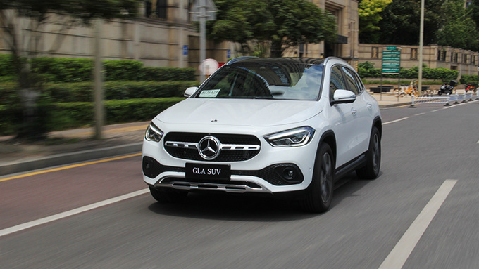奔驰gla200排量多大,奔驰gla2004matic