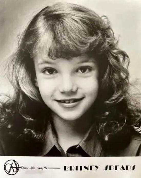 小甜甜布兰妮近况曝光,小甜甜布兰妮晒照秀恩爱