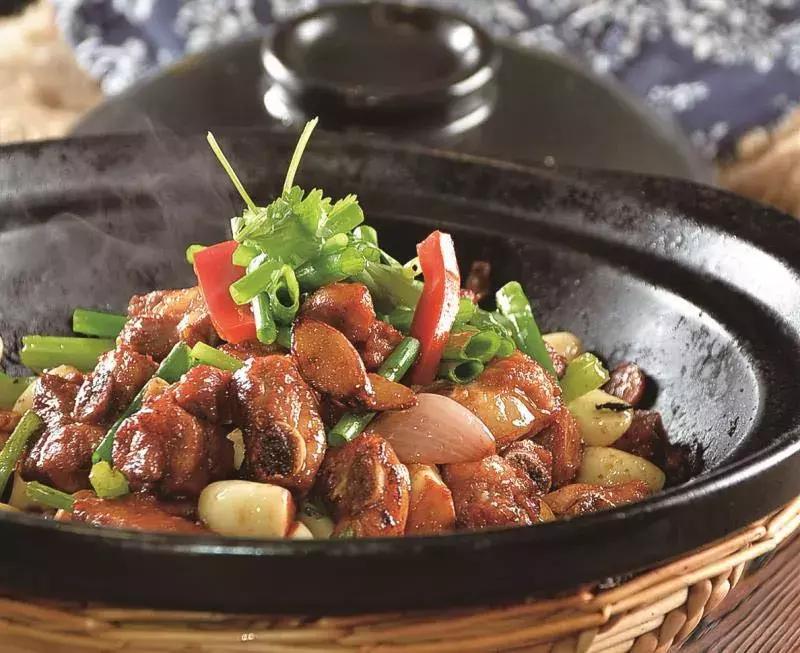 建设街居然开了一家人均40的爆款饭店！全单还可以享受7.8折