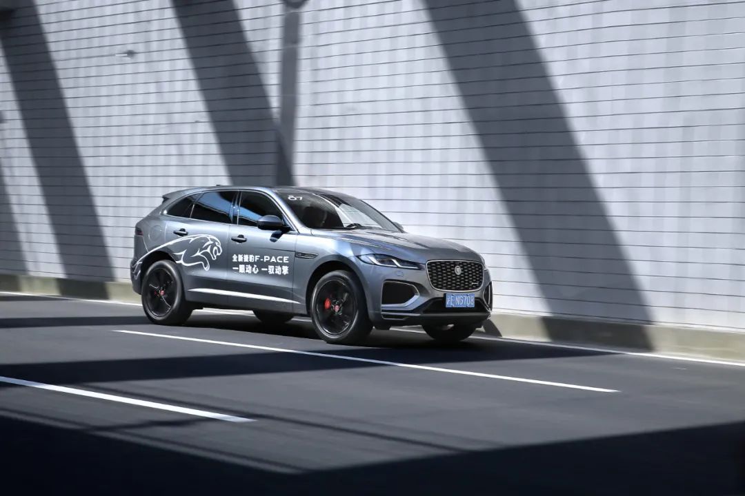 捷豹新英伦f-pace,捷豹f-pace英伦绿