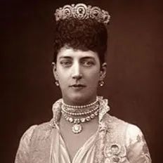 上海百场大秀时装周,百场大秀上海时装周