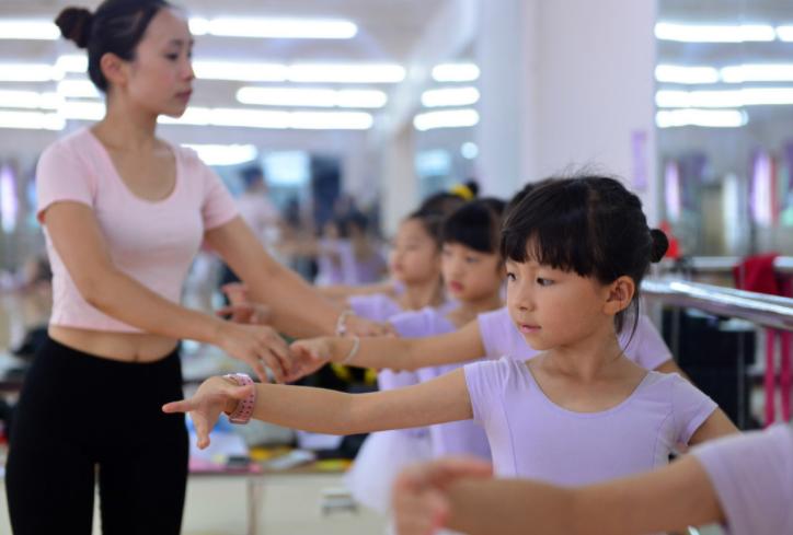 幼儿园一周报几样兴趣班,幼儿园一周十样兴趣课