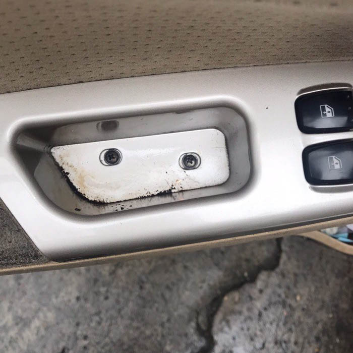 车窗升降机更换多少钱,如何自己动手更换车窗升降器