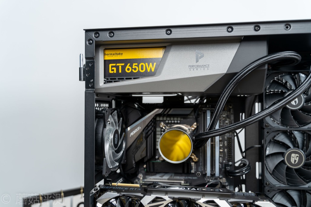 输出稳定，安静高效、Tt（Thermaltake）GT650W金牌全模组电源