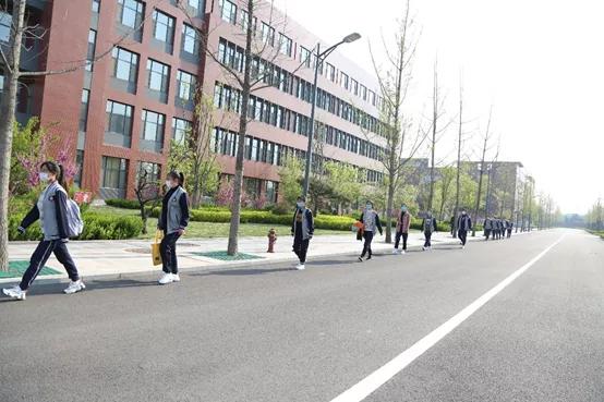 共赴一场心灵之约,山东省潍坊第四中学信心筑梦