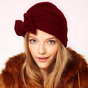 针织帽的款式怎么选,针织圆帽纯色好看还算是有图案的