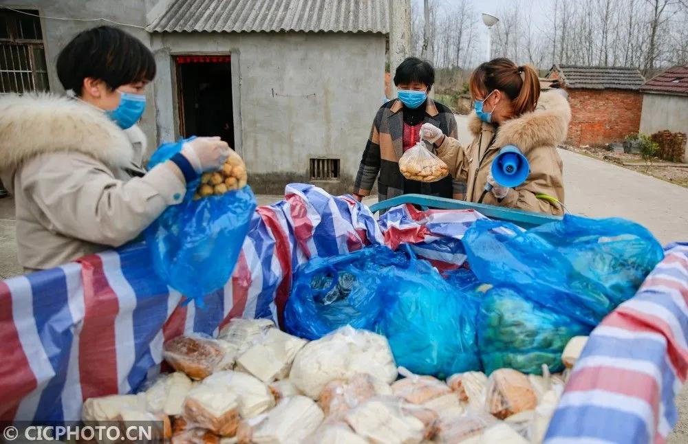 新华社丨铜陵村民不出门“代购”送上门