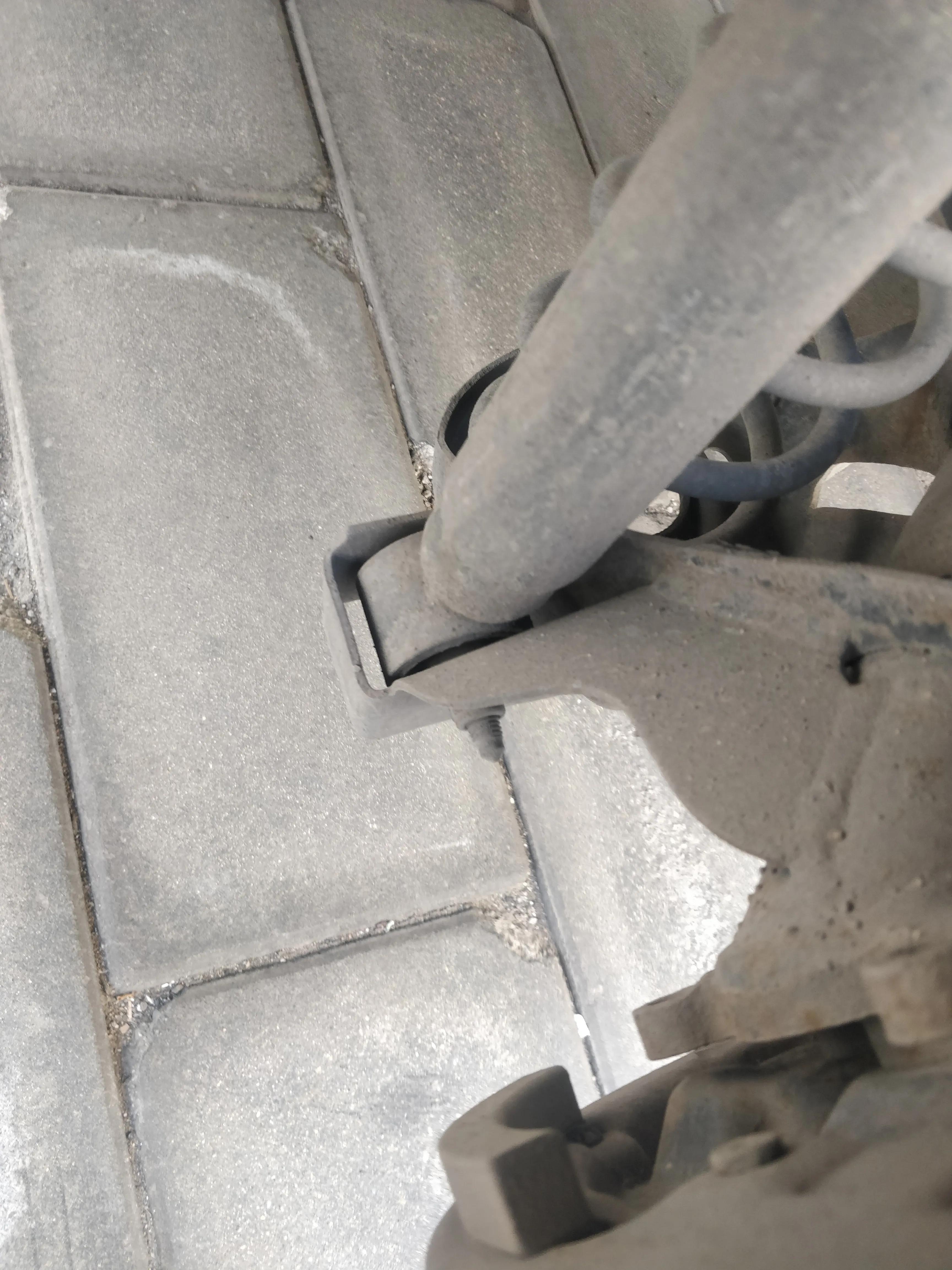 自己动手换汽车前减震器,卡罗拉自己动手换减震器