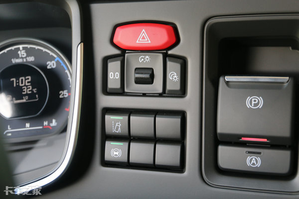 公路之王斯堪尼亚s500,斯堪尼亚s500跑高速视频