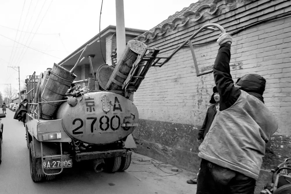 濂虫憚褰卞笀鍚村己涓汉鐓х墖,濂虫憚褰卞笀鍚村己