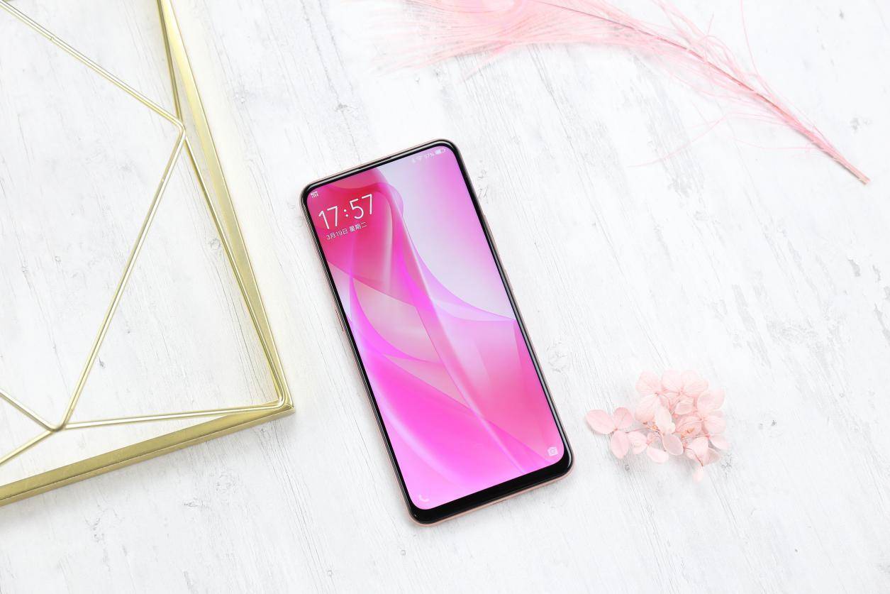 同价位华为和vivo怎么选,vivos15e和华为nova6哪个好
